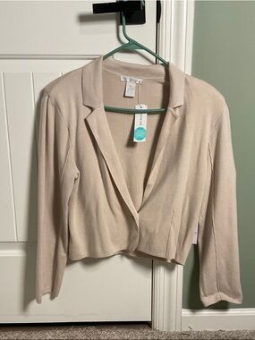 Design History Cropped Blazer Jacket in Light Beige